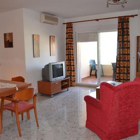 Octavios Apartment Дения Екстериор снимка