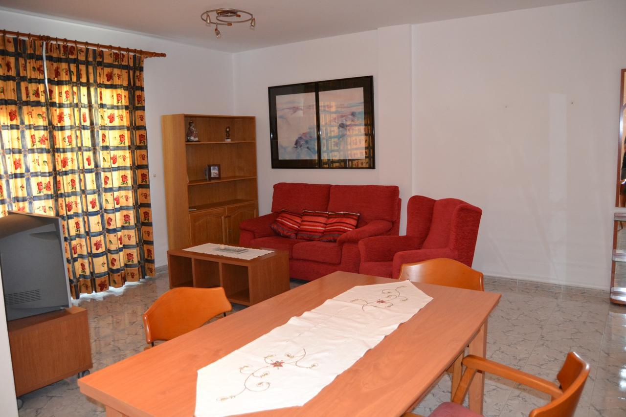 Octavios Apartment Дения Екстериор снимка